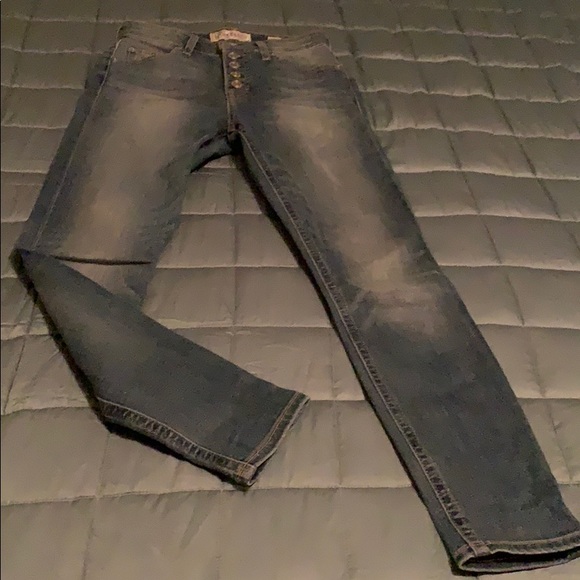 7 lucky Bridgette high rise skinny’s jeans 👖 - Picture 7 of 8